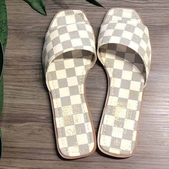 Checkered Sandals white or brown - Picture 2 of 3